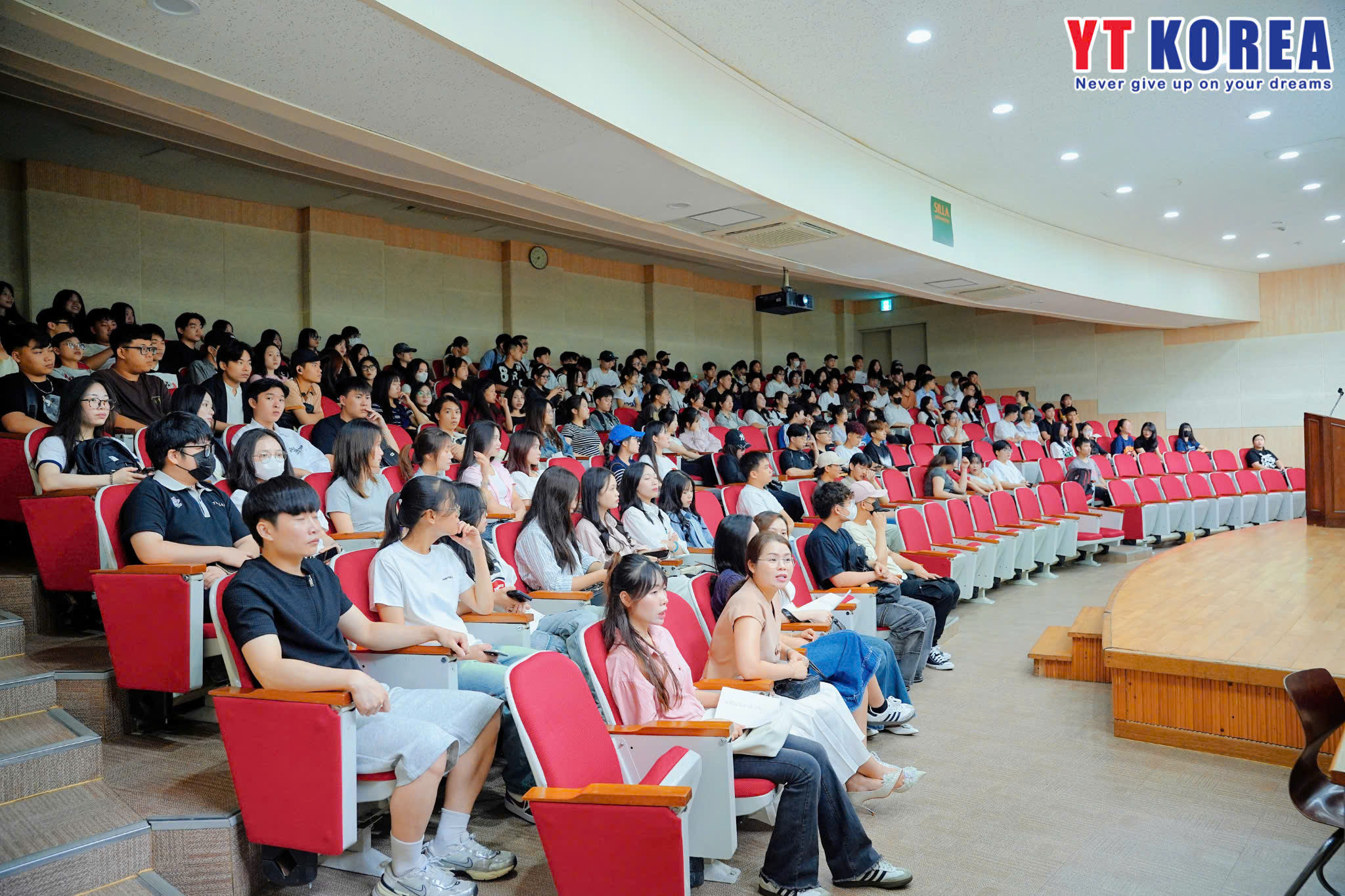 Lễ Khai giảng Trường Đại học Silla năm 2025 1 LEKHAIGIANG